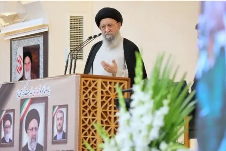 نماینده مقام معظم رهبری در استان گلستان و امام جمعه گرگان در مراسم بزرگداشت شهدای خدمت