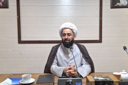 تقدیر و تشکر مدیر مرکز اسلامی در اولین جلسه شورای اداری گلستان از همکاران مجموعه