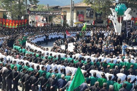 سینه‌زنی کمر به کمر آئین ترک های قزلباش رامیانی