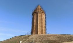 بلندترین برج آجری جهان اسیر حصار فلزی/ برج قابوس را دریابید