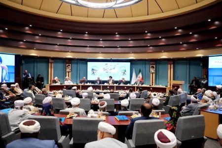 وحدت امت اسلامی از نماز و روزه واجب‌تر است