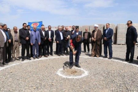 آغاز ساخت نیروگاههای خورشیدی با ظرفیت ۱۵۶مگاوات در گلستان کلید خورد
