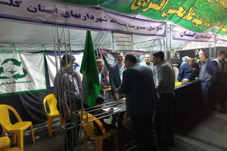 حضور جهادی مدیران ثبت احوال گلستان در میان مردم/ برپایی میز ارتباطات مردمی در تجمع شبانه شهروندان گرگان