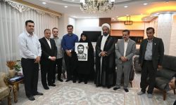 دیدار استاندار گلستان و مدیرکل بنیادشهید استان با خانواده معظم شهید والامقام بیدلی نامنی