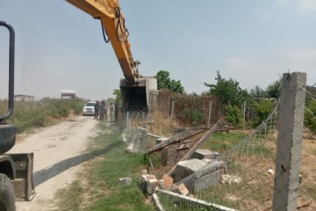 تخریب بناهای غیرمجاز در اراضی کشاورزی کردکوی ؛ جلوگیری از تغییر کاربری ۳۵ هزار مترمربع زمین کشاورزی