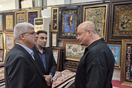 بازدید معاون اقتصادی استاندار از نمایشگاه فرش دستباف گرگان