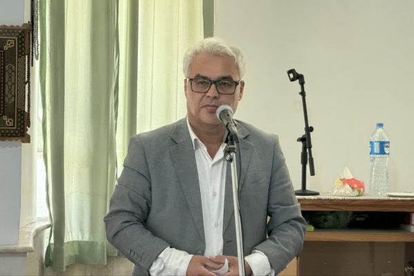 امید سقلی در جمع نمازگزاران از اقدامات ۶ ماه گذشته فرمانداری سخن گفت