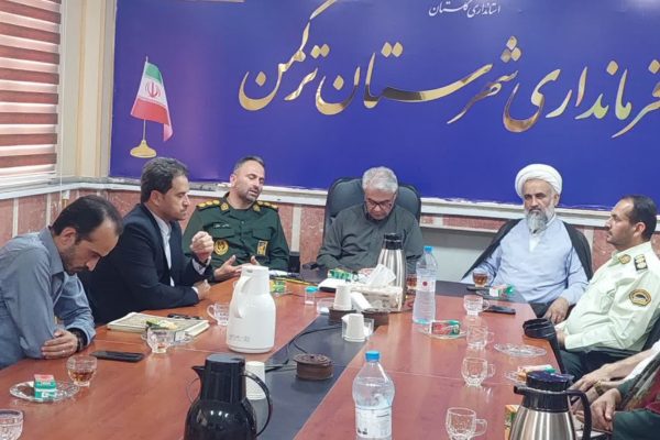 آئین تجلیل از کارکنان نمونه آب و فاضلاب شهرستان ترکمن به مناسبت هفته دولت با حضور مسئولین ارشد شهرستان برگزار شد