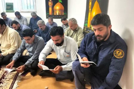 برگزاری مراسم پرفیض زیارت عاشورا در امور اجرایی و ماشین‌آلات عمرانی بنیاد مسکن گلستان