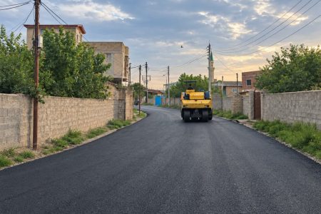 آسفالت ۵ هزار مترمربع از معابر روستای دلیجه شهرستان آق‌قلا 