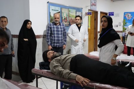 شهروندان علی‌آبادکتول با اهدای خون، به پویش «هم‌خون با شهدا» پیوستند